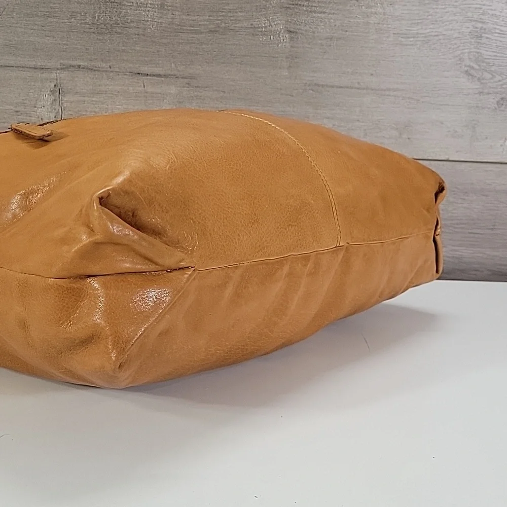 Large Vilenca Holland Tan Leather Shoulder Hobo Bag